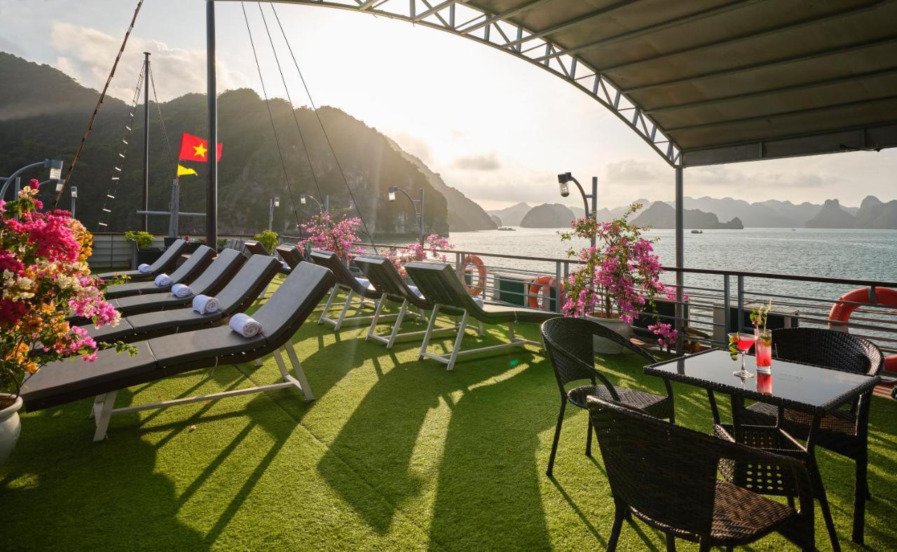 Lavender Elegance Cruises Hotel Hạ Long-öböl Kültér fotó